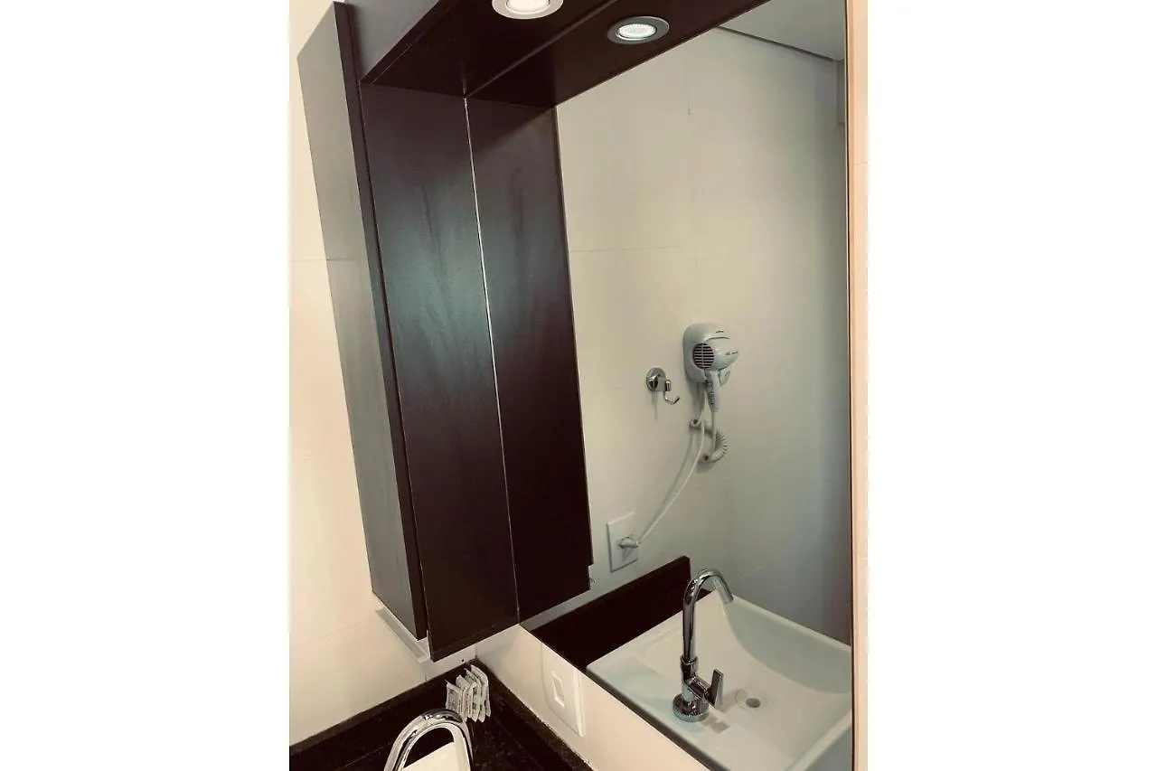 132A - Studio Inteiro 132A Apartamento São Paulo Brasil
